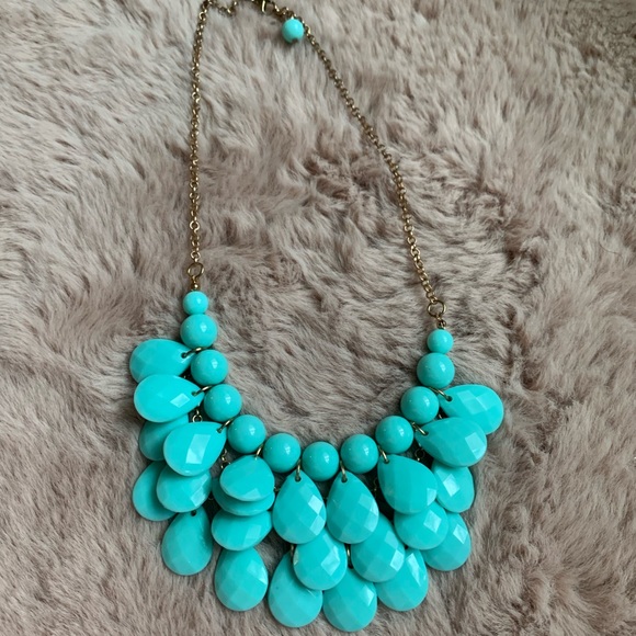 spring statement necklace - Picture 4 of 4